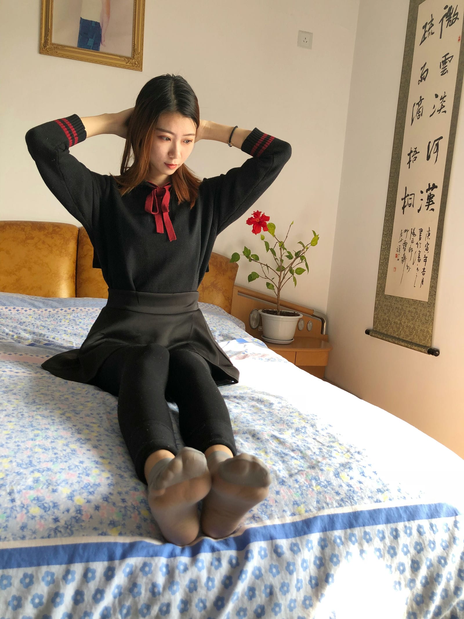 学妹校园寝室丝短袜美脚-第010期蔡雨汐 [73P+410M]