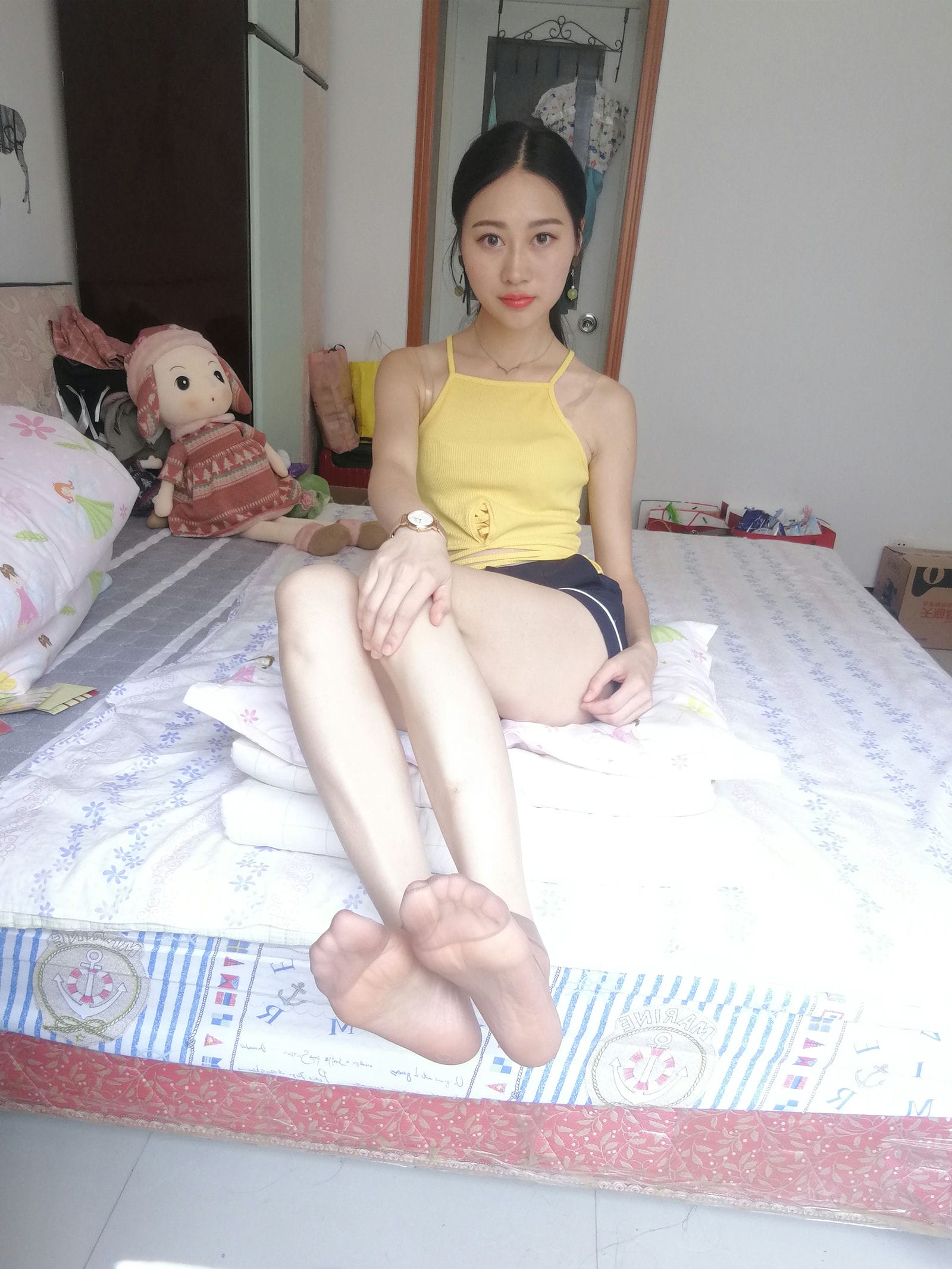 学妹校园寝室丝短袜美脚-第021期敏君 [50P+85M]